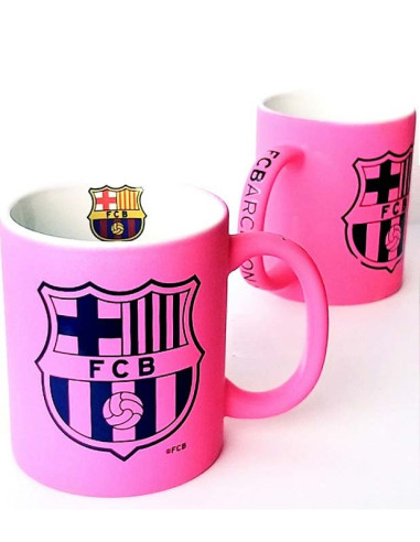 Taza de porcelana FC Barcelona de color rosa y escudo en su interior